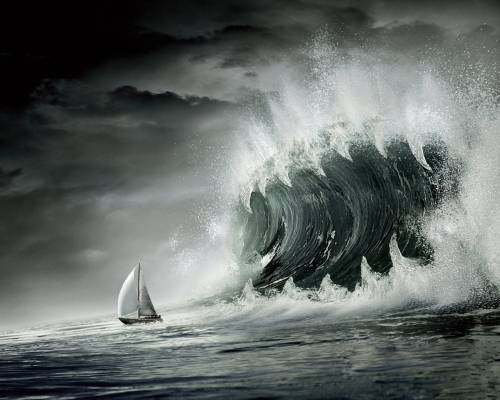 Корабль и волна цунами