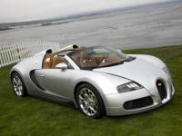 Bugatti Veyron на берегу