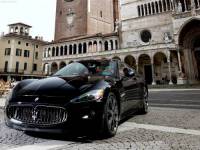 Черный Maserati Granturismo S