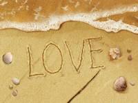 Love на песке