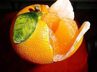 Разломанный апельсин